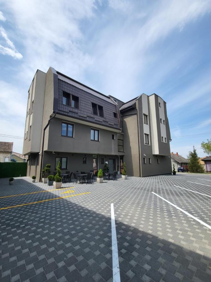 Garni Hotel Imperium Subotica Ngoại thất bức ảnh